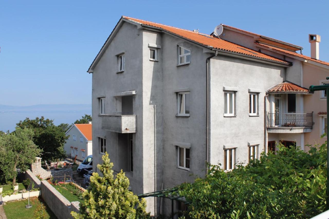 Apartment Njivice 5458D Kültér fotó